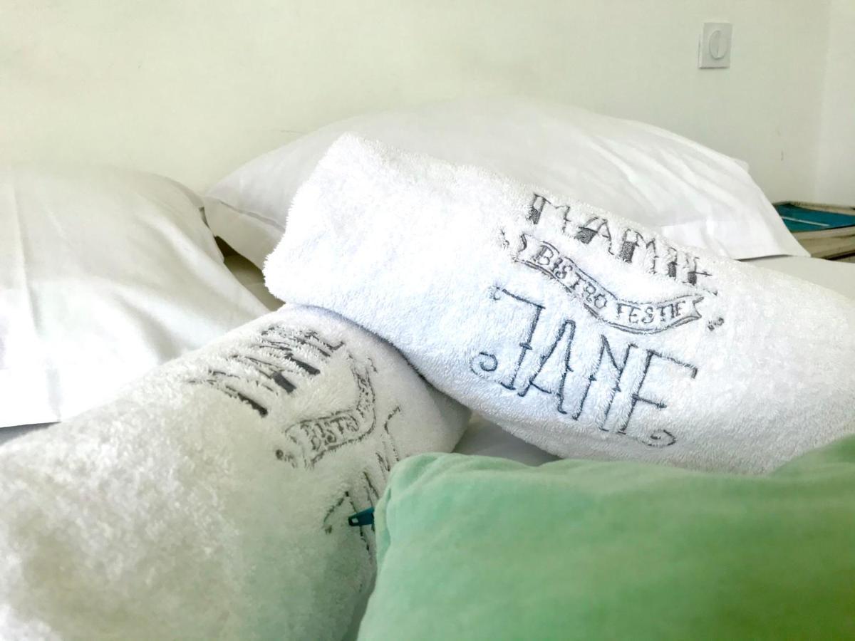 艾克斯莱班 Mamie Jane Co-Munity酒店 外观 照片